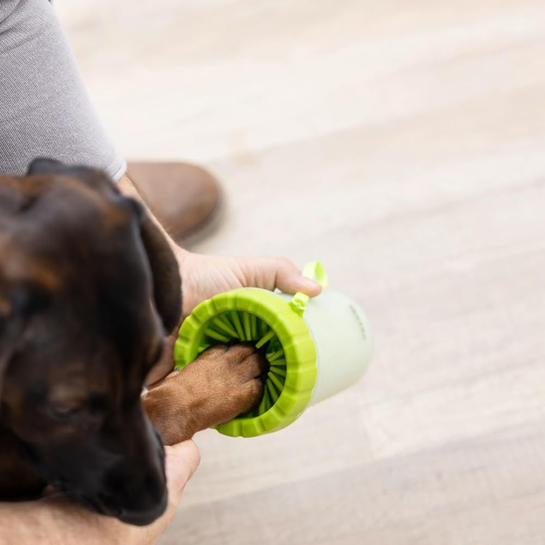 Kerbl Pootreiniger – Handige Reisbeker voor Honden & Katten